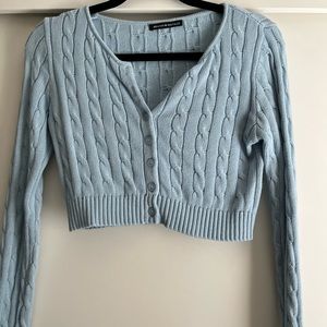 Brandy Melville cropped long sleeves button up shirt